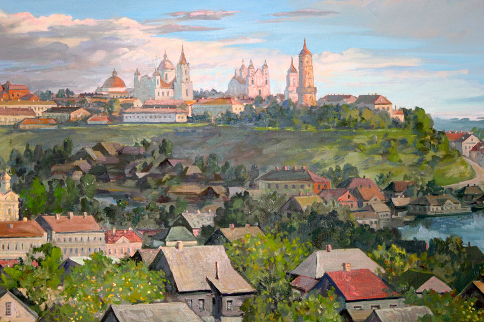 Выставочная композиция «Святло нябёсаў на зямлі» работает в Выставочном зале Могилева. Фото