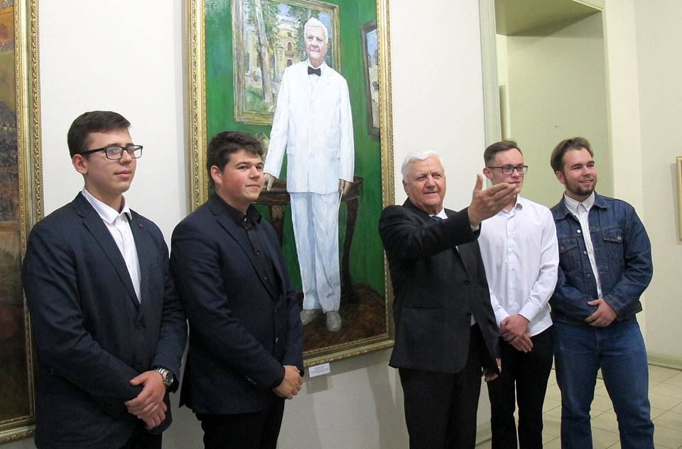 Выставка картин по итогам международного пленэра открылась в музее Масленикова. Фото