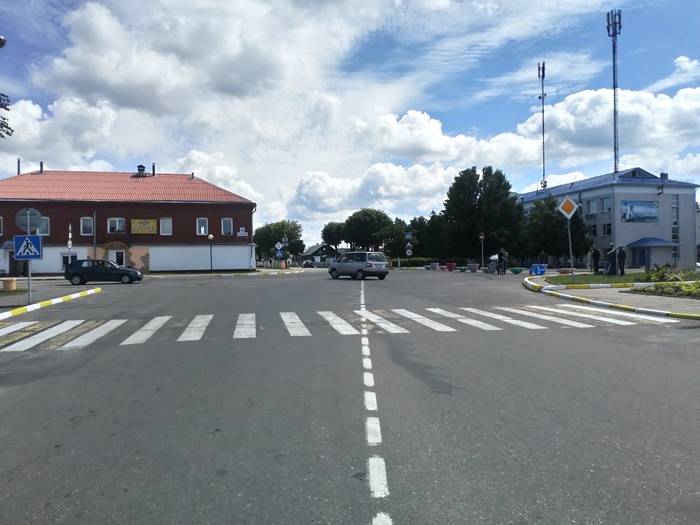 Пересечение улиц Советской и Ленинской в Белыничах дополнено новыми дорожными знаками