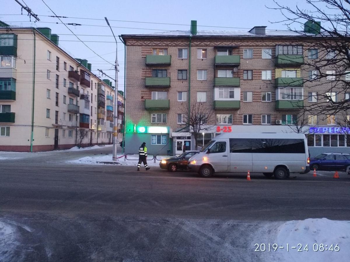 Пассажирка в Бобруйске упала в маршрутке и получила травму