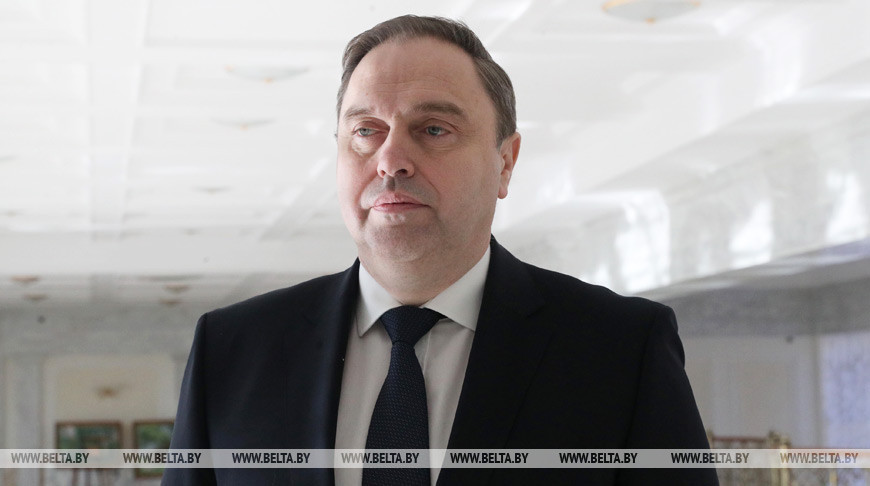 Ограничение массовых мероприятий и доплаты медработникам - Минздрав о новых мерах в связи с коронавирусом
