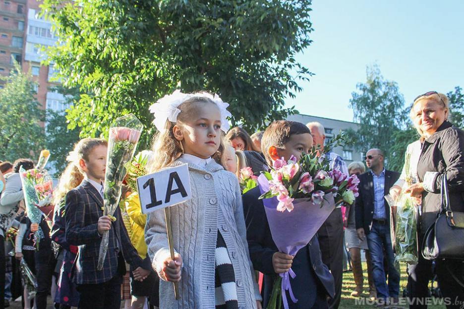 Прием документов в первые классы школ и гимназий начинается с 12 июня