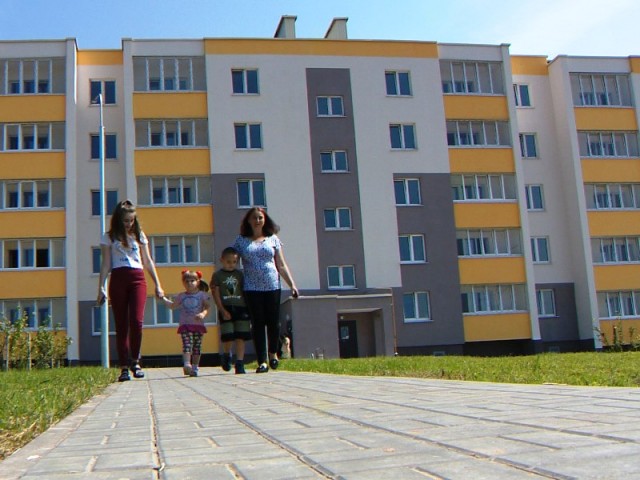 Новый многоквартирный дом украсил город Климовичи
