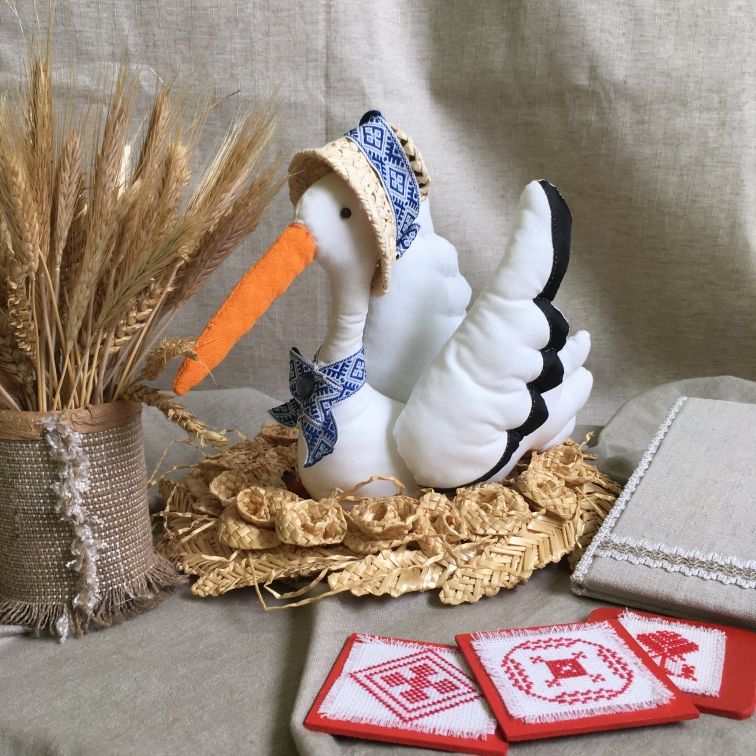 Виртуальную выставку «Белорусский мотив» подготовили сотрудники и посетители отделения дневного пребывания для инвалидов ЦСОН Ленинского района Могилева. Фото