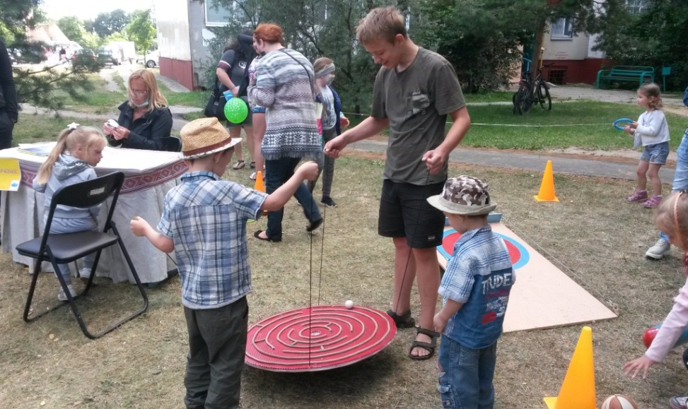 «Праздником двора» завершилось благоустройство дворовых территорий в могилевском Заднепровье. Фото