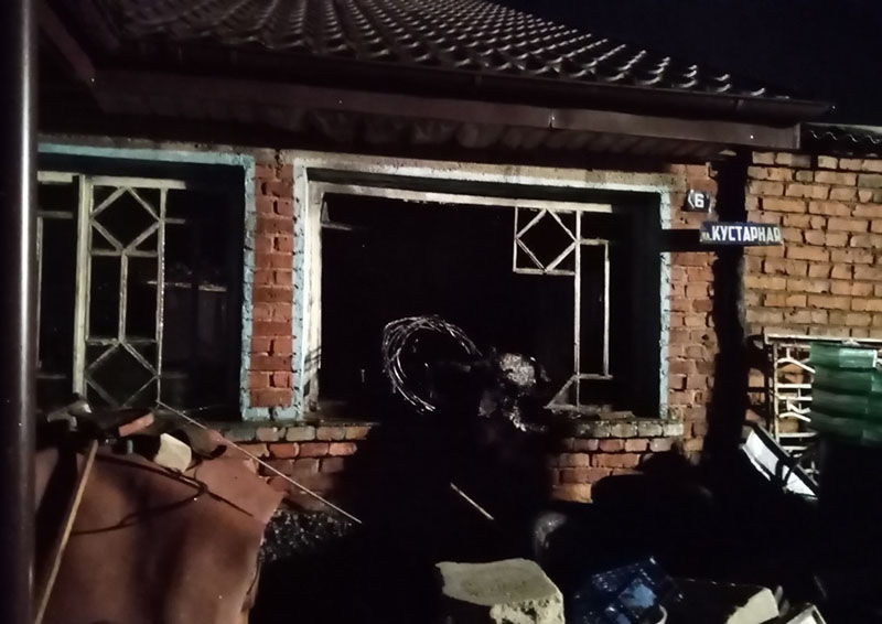 На пожаре частного дома в Чаусах пострадал мужчина