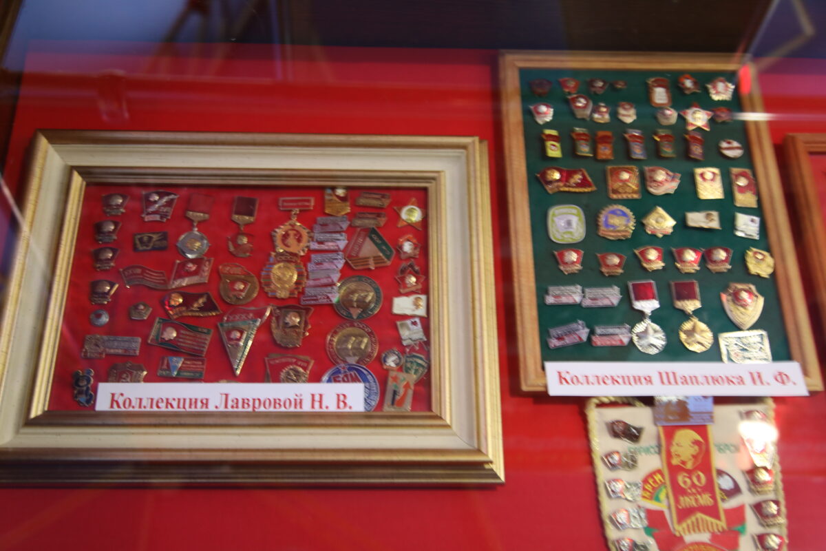 В Бобруйском краеведческом музее открылась выставка «Комсомол. Связь времен и поколений»