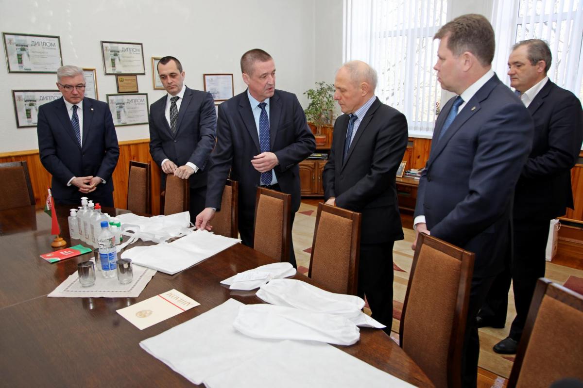 Леонид Заяц с рабочим визитом посетил «Славянку» и «Завод биотехнологий» в Бобруйске