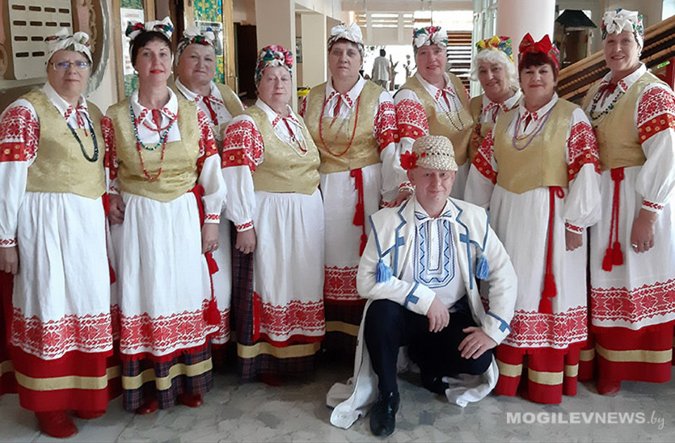 Ансамбль «Паршинские зори» из Горецкого района победил на международном фестивале фольклора. Фото