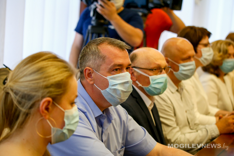 Чествование медицинских работников Могилевской области в преддверии профессионального праздника прошло в облисполкоме. Фото