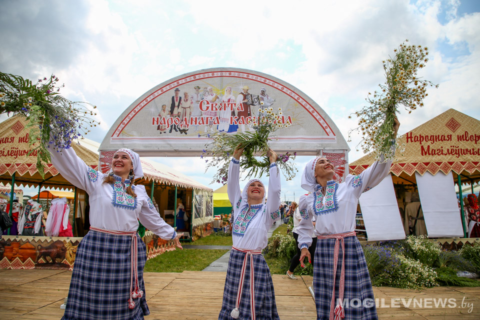 Праздник народного костюма впервые  прошел в Александрии. Фото