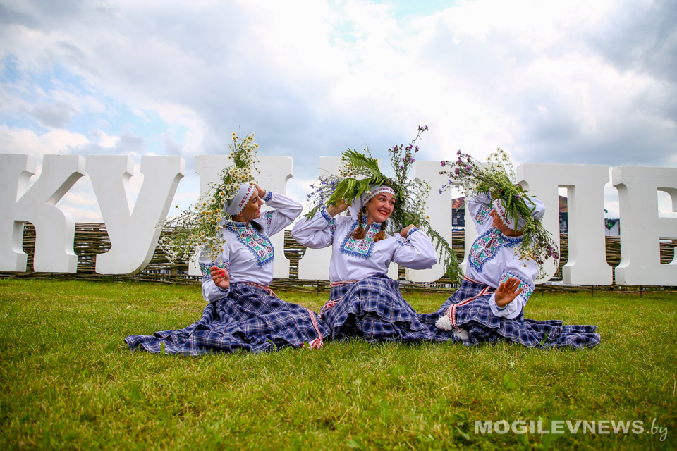 Праздник «Купалье» («Александрия собирает друзей») проходит в Шкловском районе. Фото