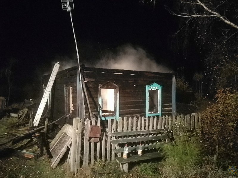В Кличевском районе при пожаре дома погибла пенсионерка. Фото. Видео