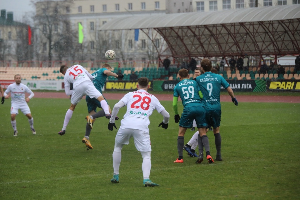 Бобруйская «Белшина» проиграла брестскому «Руху» со счетом 3:7