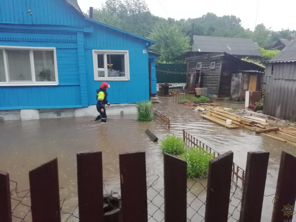 52 частных домовладения подтоплены из-за сильного дождя в Могилеве