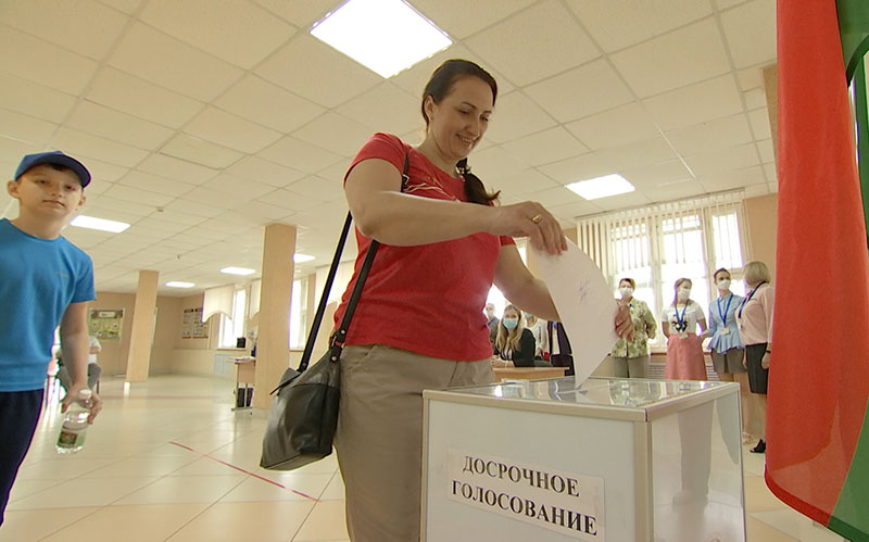 Досрочное голосование продолжается в Могилеве