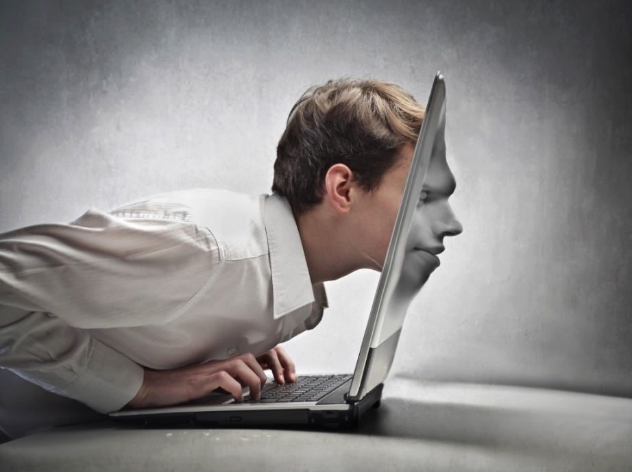 Любителя «клубнички» привлекли к уголовной ответственности и лишили техники за открытый доступ к своей странице в соцсети