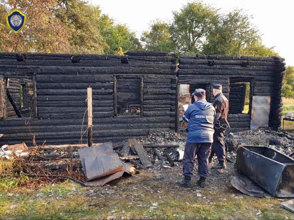 В Осиповичском районе на пожаре погибли два человека