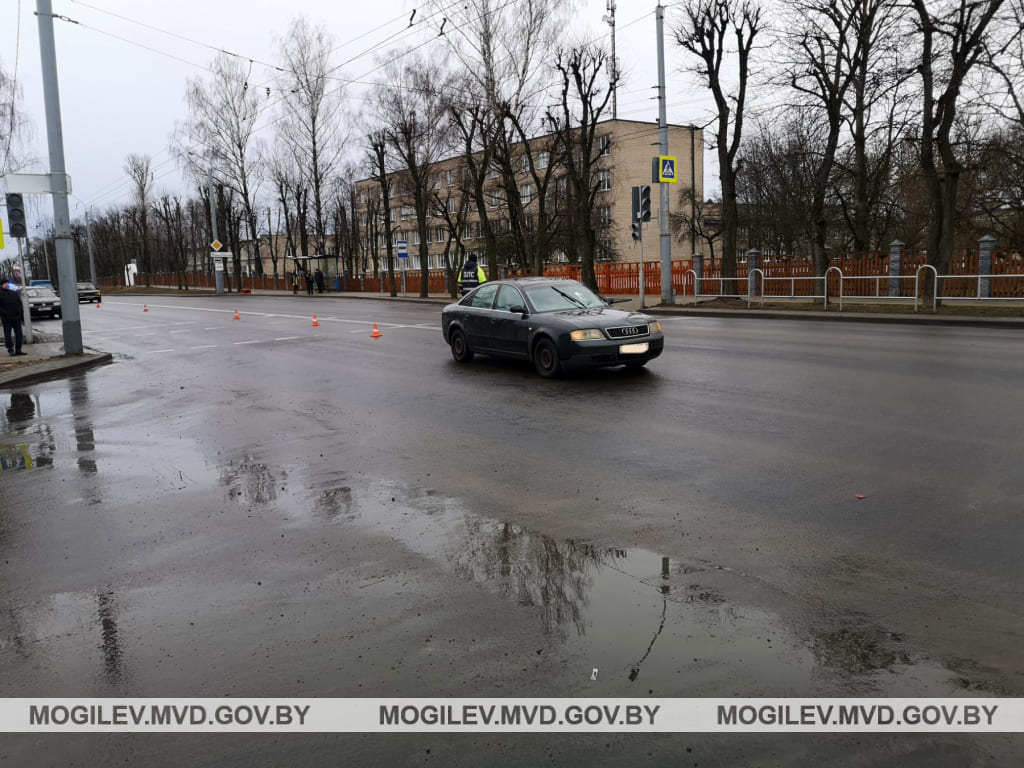 «Ауди» в Могилеве сбил пешехода на нерегулируемом переходе