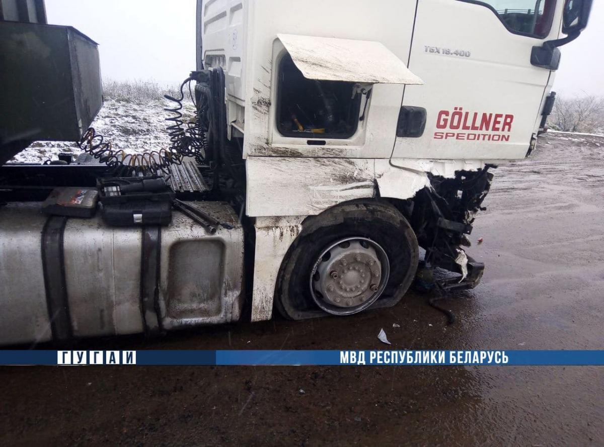 Peugeot столкнулся с грузовиком в Кричевском районе