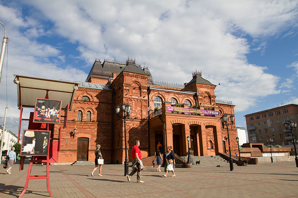 Марафон онлайн-трансляций спектаклей ко Дню Победы покажет Могилевский драмтеатр