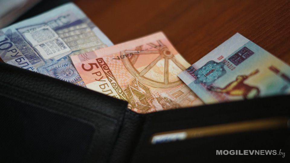 Снимать наличные с карты через кассу магазинов станет возможным в Беларуси