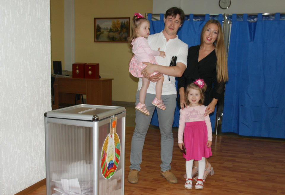 Хотим, чтобы у детей было счастливое будущее - избиратели