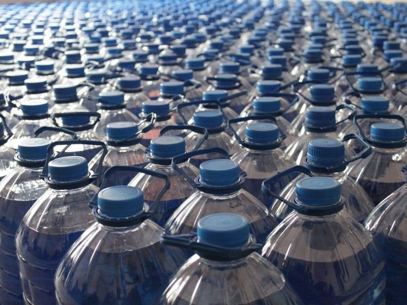 Три вида «незамерзайки» запрещены к реализации из-за повышенного содержания метанола