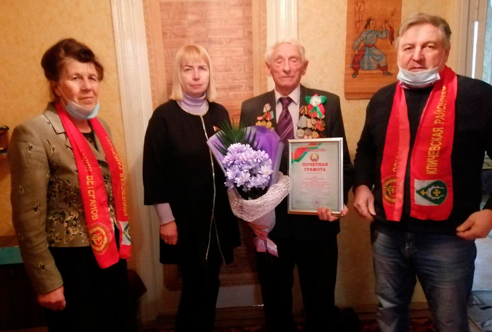 95-летний юбилей отметил уважаемый ветеран из Кличевского района