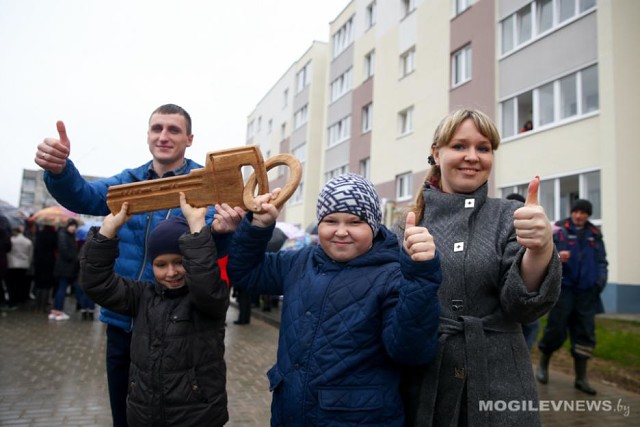 По новой программе "Семейный капитал" уже почти 10 тыс. многодетных семей открыли депозитные счета