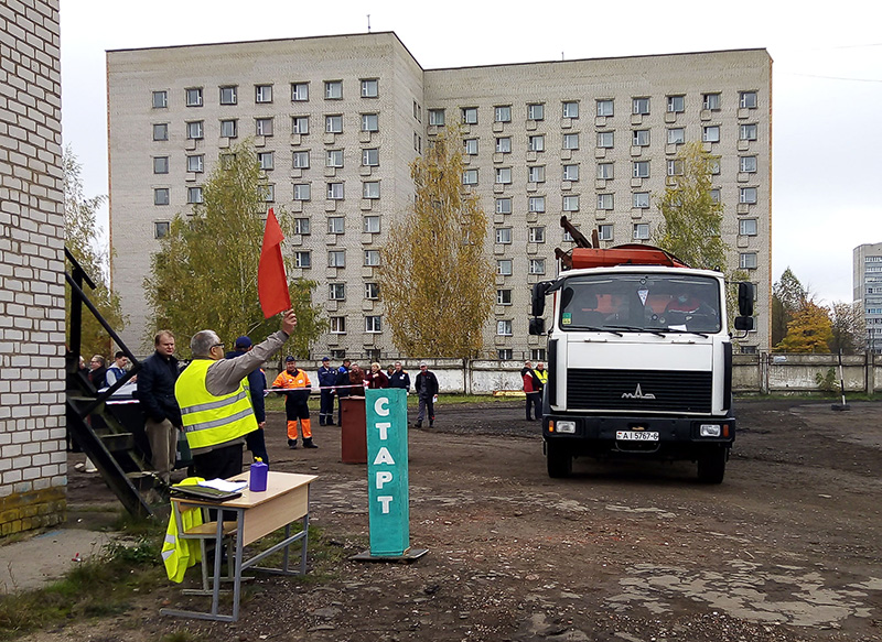 В Могилеве прошел областной конкурс профессионального мастерства среди водителей мусоровозов. Фото