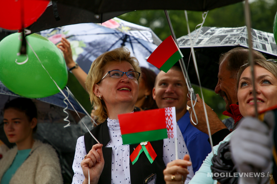 Экскурсия по Буйничскому полю, спортивный праздник в Подниколье, концерты - как в Могилеве отмечают День Независимости