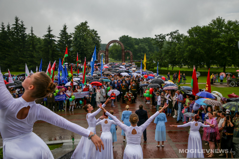 Митинг ко Дню Независимости Республики Беларусь прошел на Буйничском поле. Фото