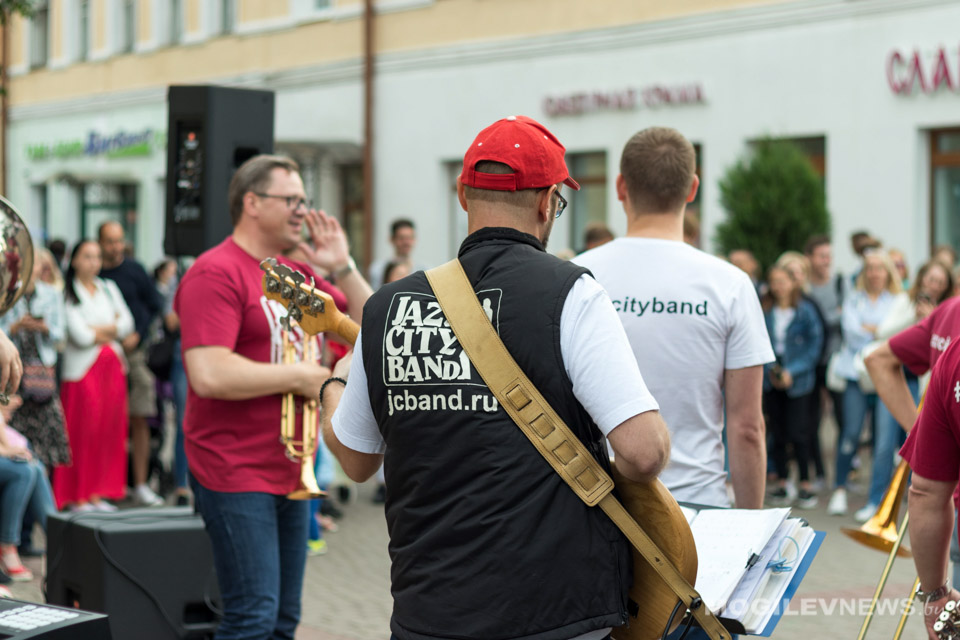 Могилевский Jazz City Band выступил на месте своего первого концерта 10 лет спустя. Фото