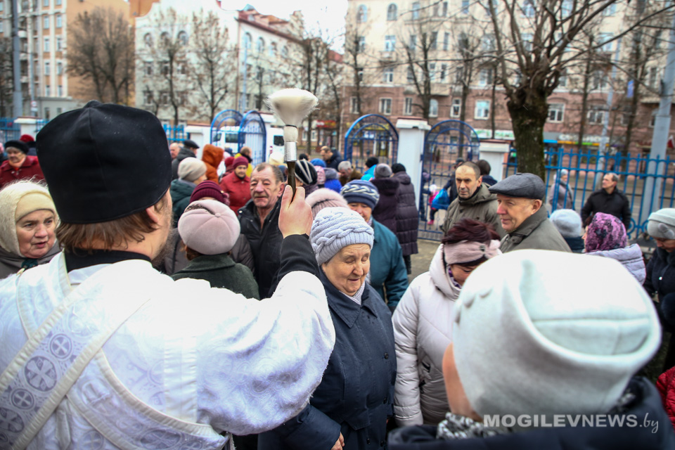 Православные верующие Могилева празднуют Крещение. Фото