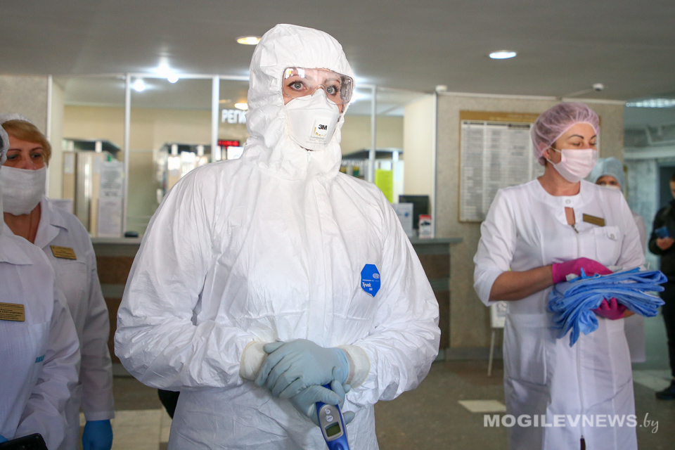 Ковидные надбавки никто не отменял и не планирует - Пиневич