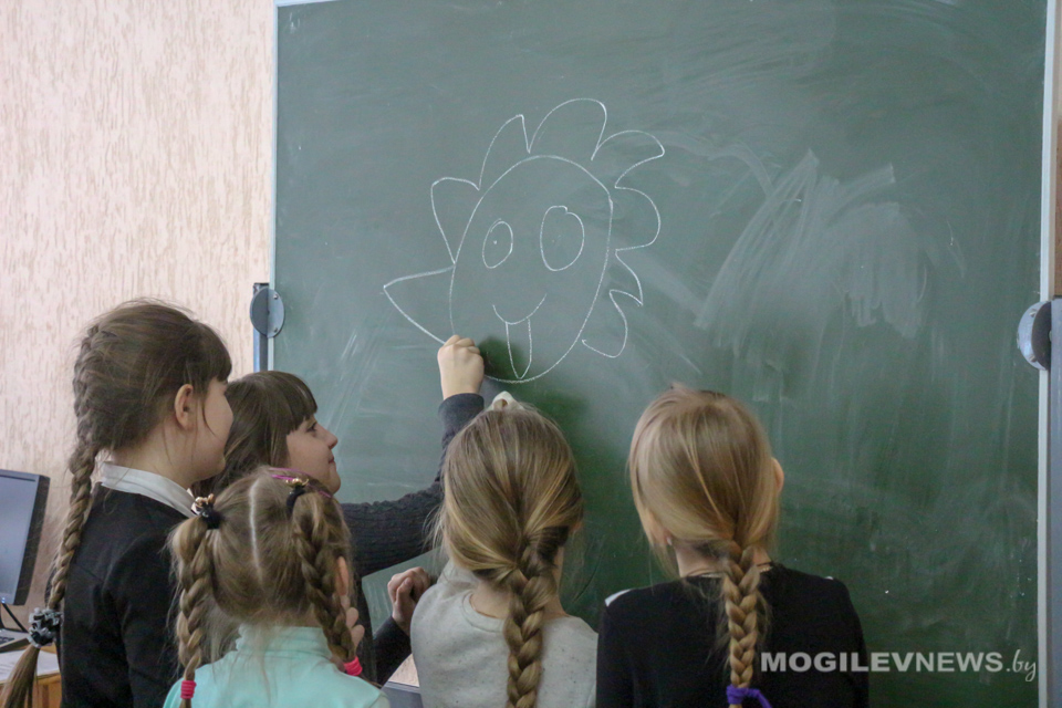 Во время весенних каникул в школах будут работать детские лагеря - Минобразования