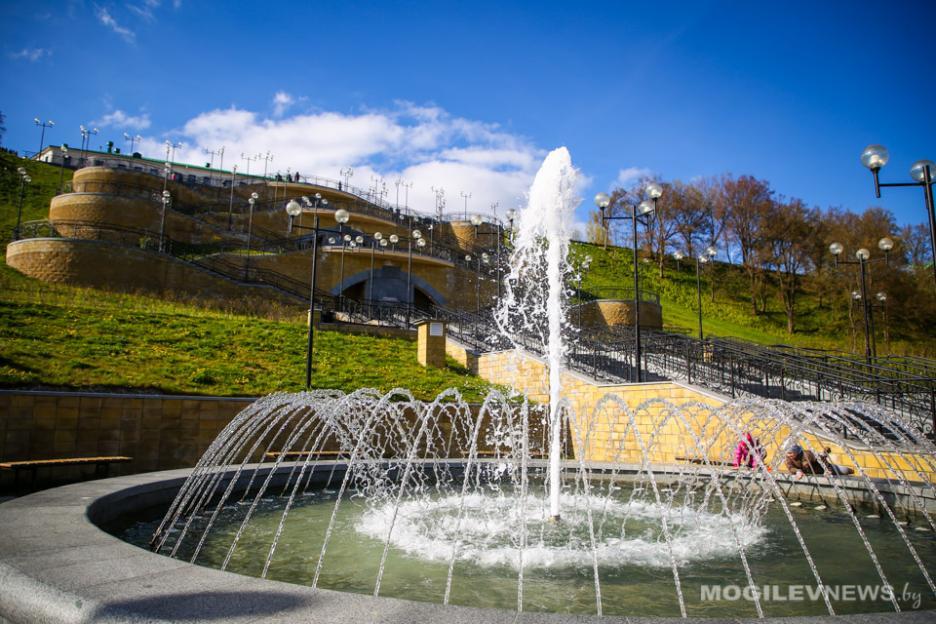 Погода: преимущественно без осадков, в воскресенье - местами дожди и до + 22 °С