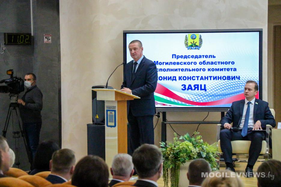 В диалоге должна зародиться новая стратегия развития Беларуси - Заяц