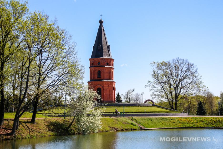 Погода на неделю: сильный ветер, ночные заморозки и возможные +18°С к воскресенью