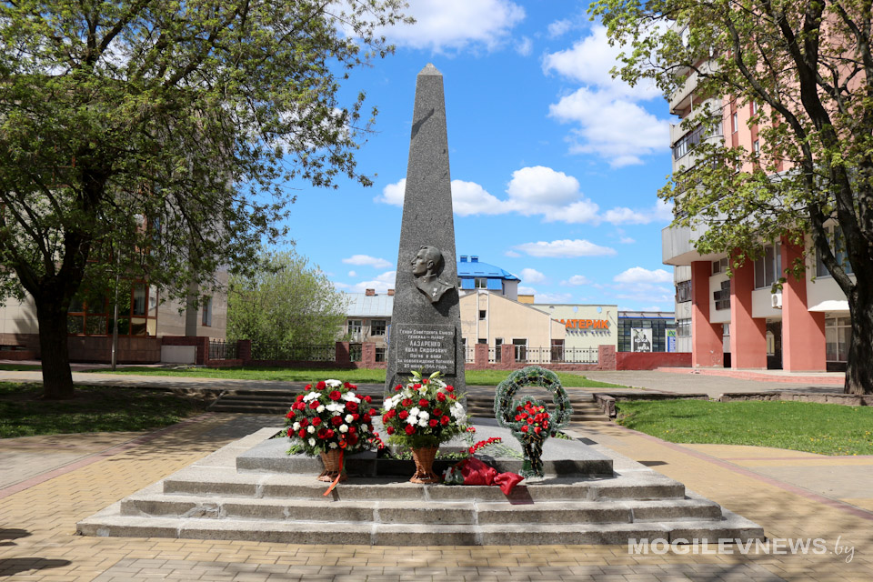 Память Героя Советского Союза генерал-майора Лазаренко почтили в Могилеве. Фото