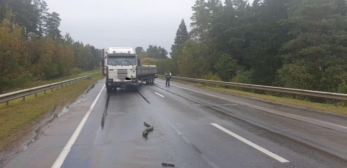 Грузовик столкнулся с трактором в Шкловском районе