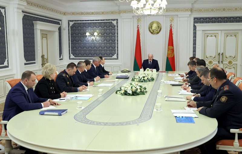 Дорожный сбор: Лукашенко поручил определиться с новым механизмом уплаты на уровне парламента и правительства