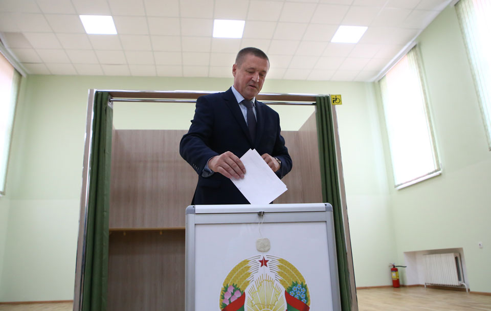 За возможность мирно жить и трудиться, прогнозировать свое будущее – Леонид Заяц
