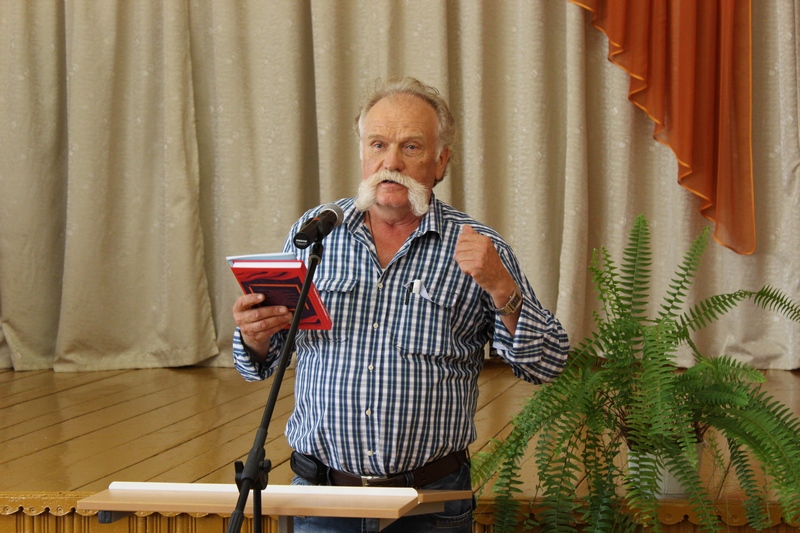 Презентация книги Виктора Правдина «Парыж, Эйфелева вежа і…» прошла в Белыничах