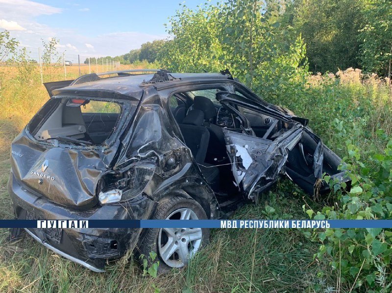 «Рено» опрокинулся в Бобруйском районе, пострадала пассажирка