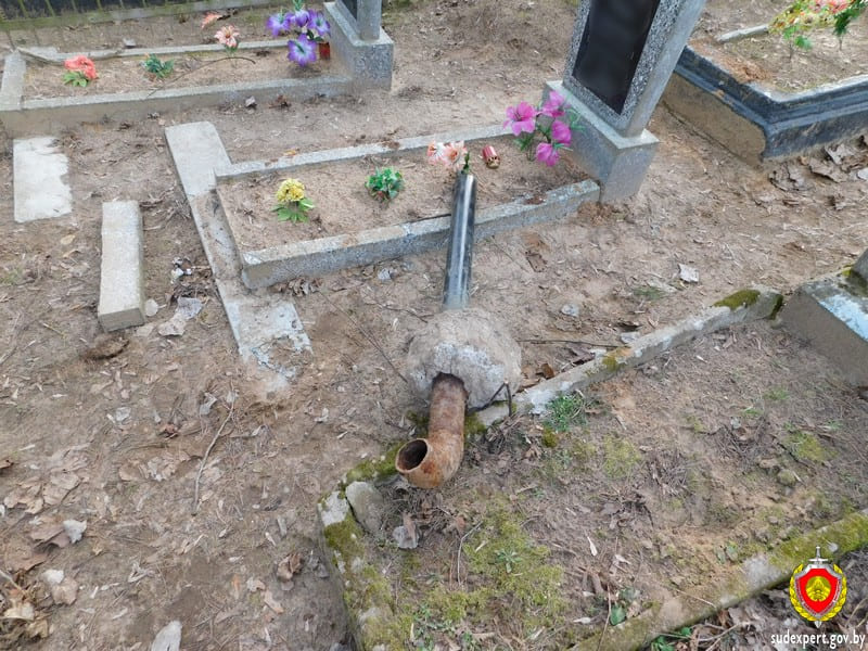 Быховчанин украл ограды с кладбища и сдал на металлолом