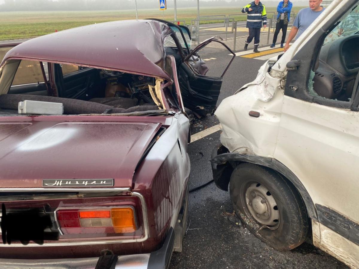 Водитель «ВАЗа» госпитализирован после ДТП в Бобруйском районе. Фото