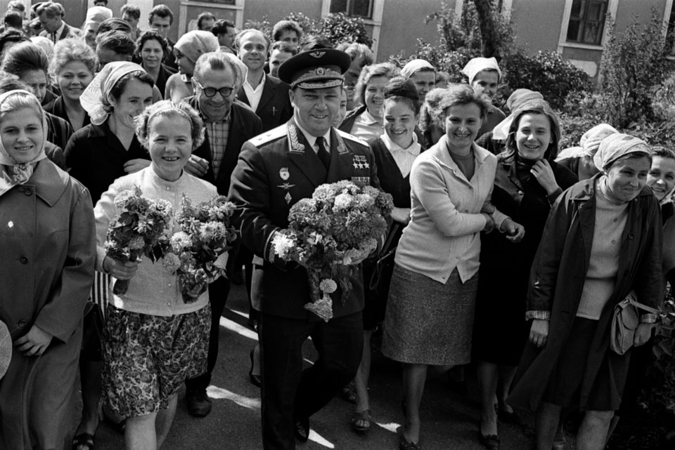 Выставка фотографий, посвященная Дню Победы, работает в Выставочном зале Могилева. Фото
