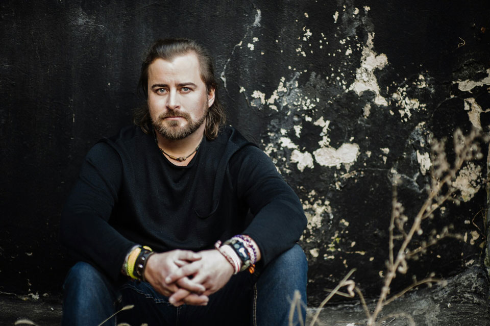 Творческий вечер поэта и музыканта Тимофея Яровикова пройдет в Могилеве